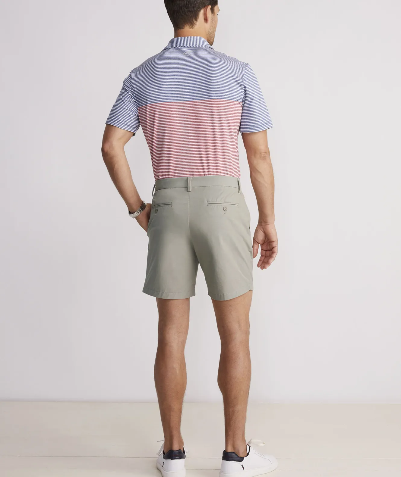Vineyard Vines 7 Inch On-The-Go Shorts< Shorts