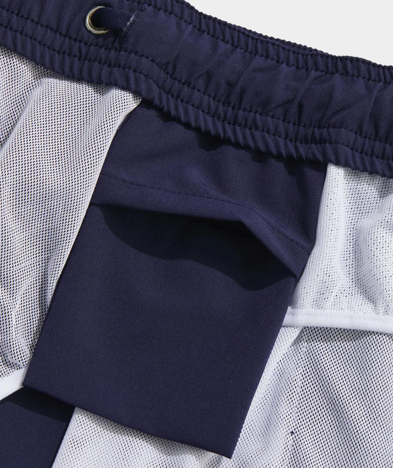 Vineyard Vines 5 Inch Solid Chappy Swim Trunks< Swimwear