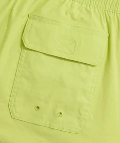 Vineyard Vines 7 Inch Solid Chappy Swim Trunks< Swimwear