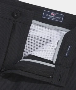 Vineyard Vines 8 Inch Textured Performance Breaker Shorts< Shorts