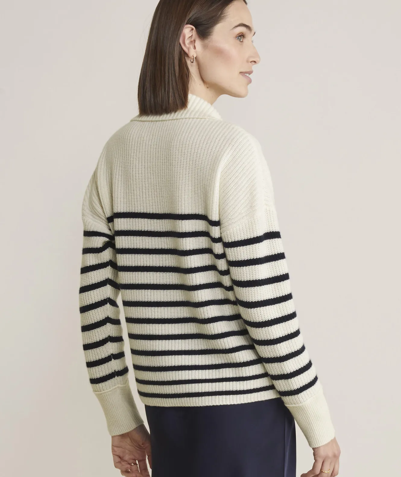 Vineyard Vines Cashmere Varsity V-Neck Cardigan< Sweaters