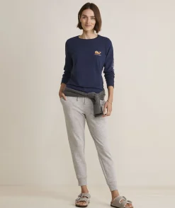 Vineyard Vines Christmas Icons Whale Long-Sleeve Pocket Tee< Tees