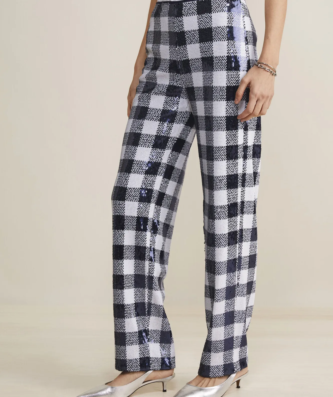 Vineyard Vines Embroidered Stretch Velvet Pants< Pants & Denim