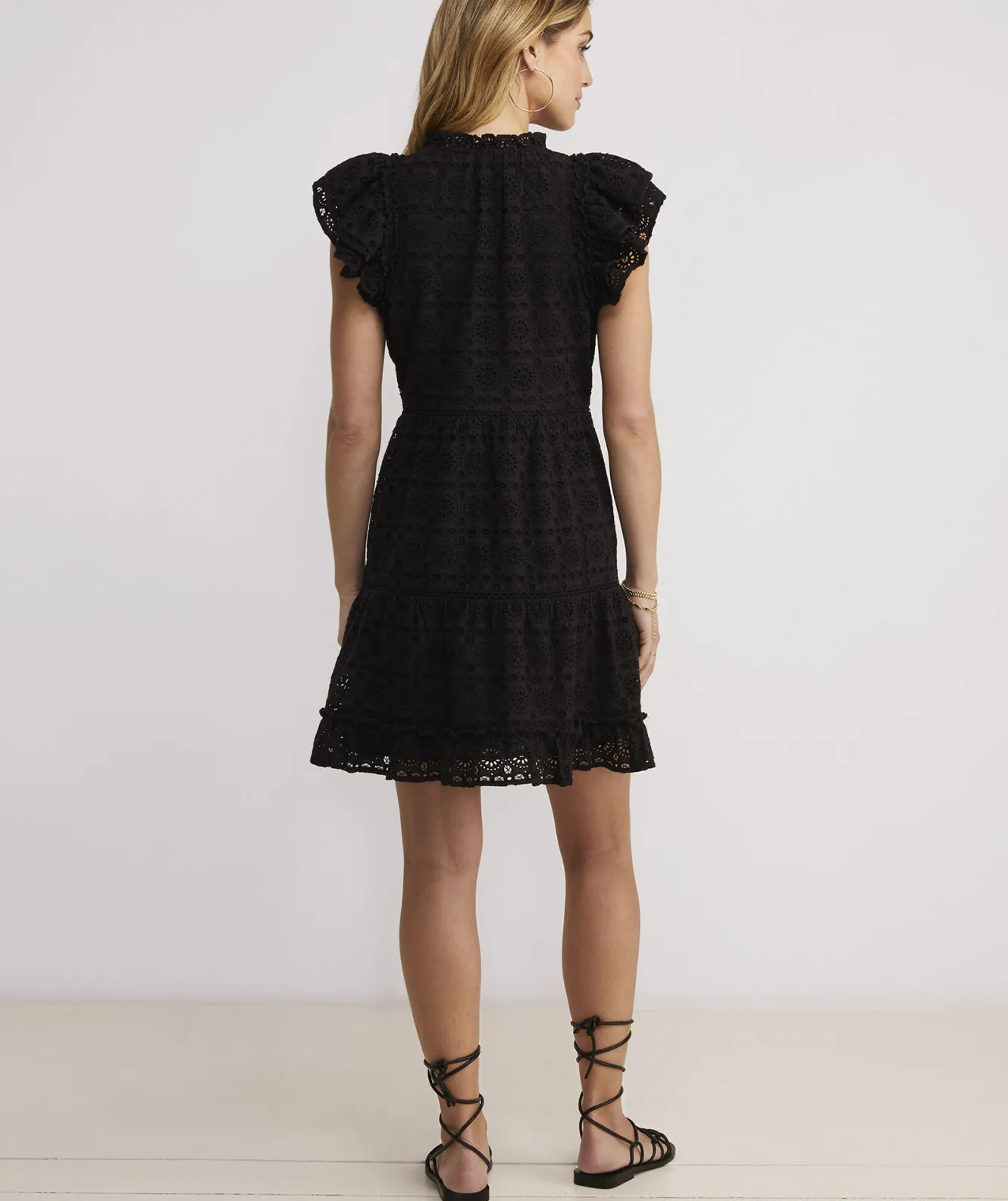 Vineyard Vines Eyelet Tiered Ruffle Dress< Dresses & Skirts