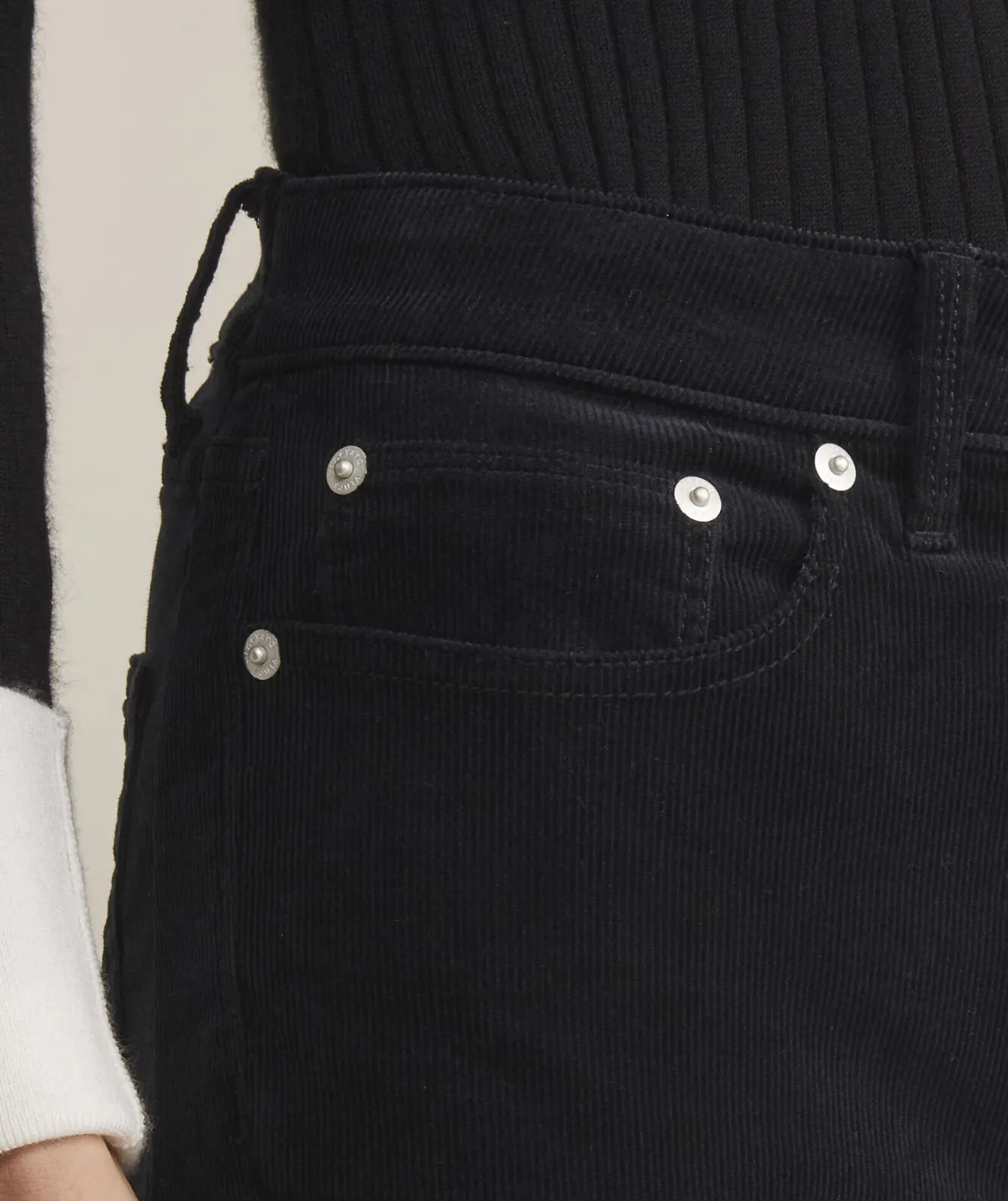 Vineyard Vines Kick Flare Mid-Rise Corduroy Pants< Pants & Denim