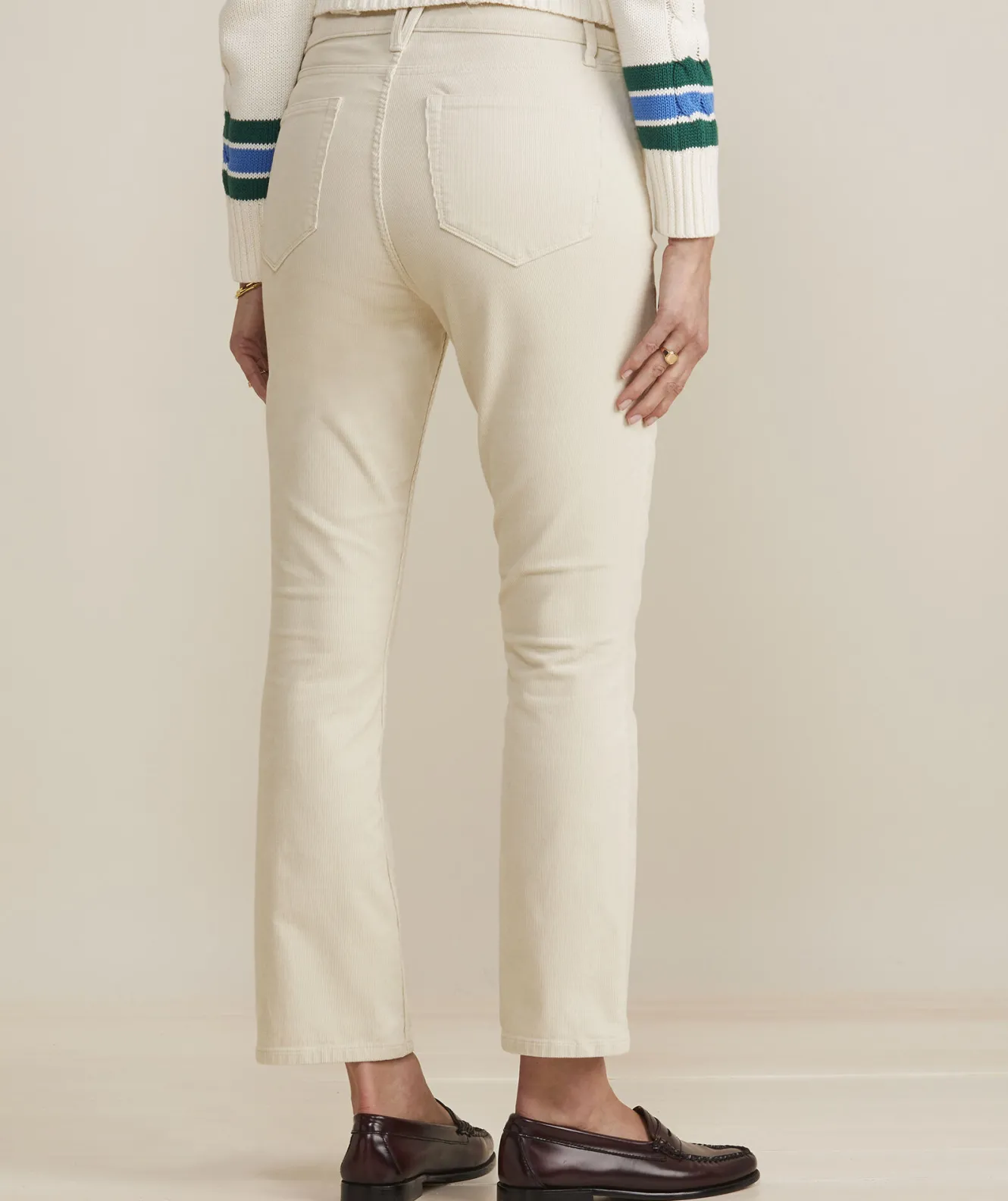 Vineyard Vines Kick Flare Mid-Rise Corduroy Pants< Pants & Denim