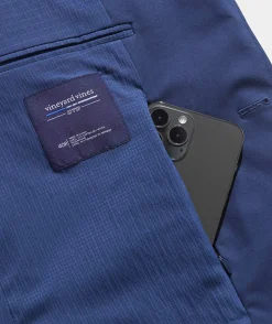 Vineyard Vines Lightweight On-The-Go Blazer< Blazers