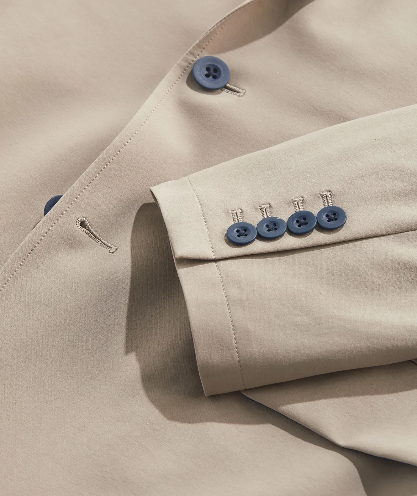 Vineyard Vines Lightweight On-The-Go Blazer< Blazers