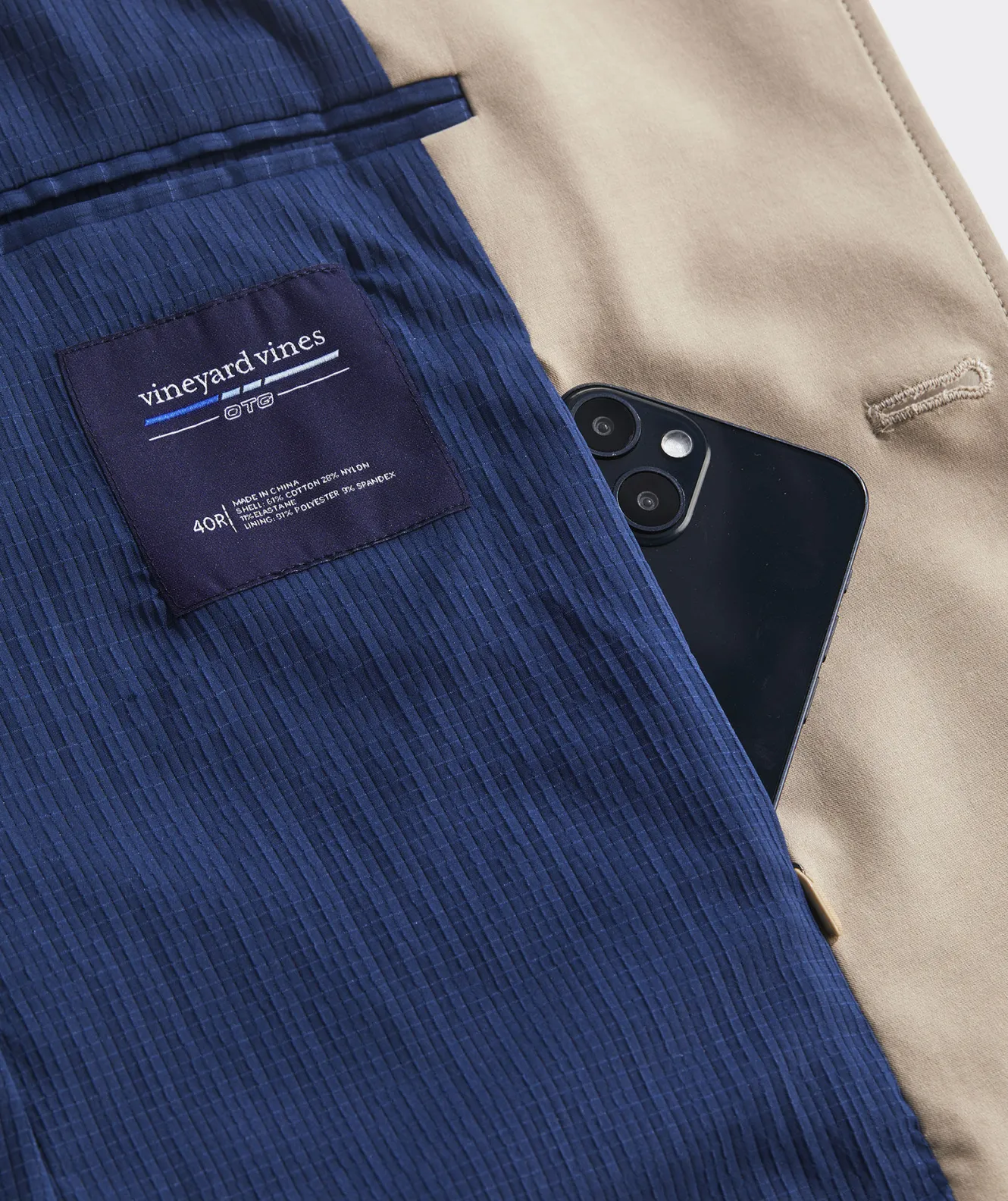 Vineyard Vines Lightweight On-The-Go Blazer< Blazers
