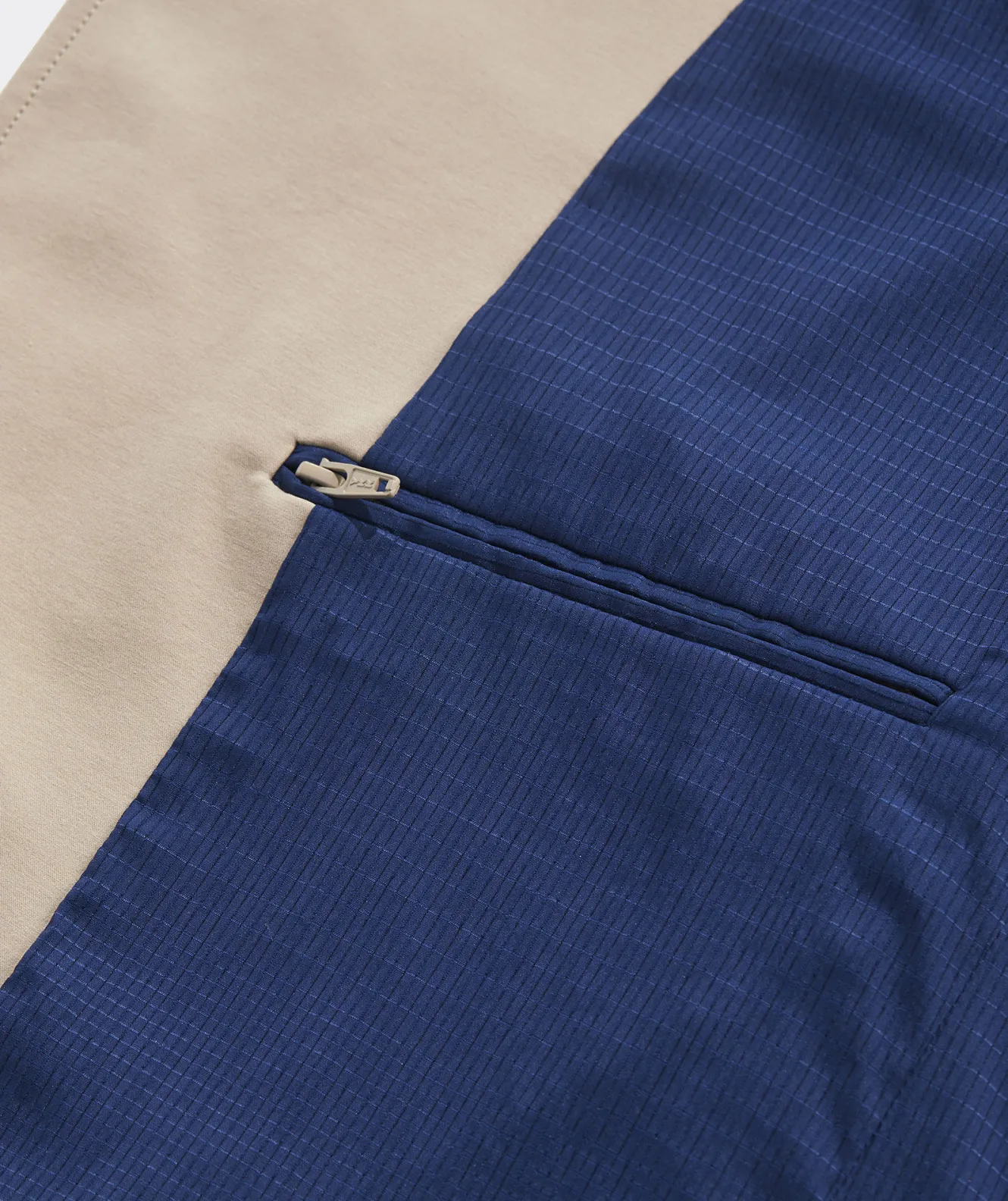 Vineyard Vines Lightweight On-The-Go Blazer< Blazers