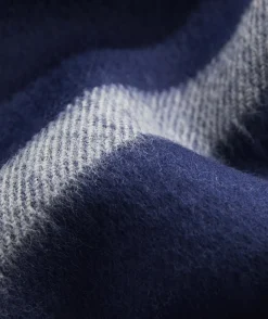 Vineyard Vines Merino Wool Reversible Wrap< Hats
